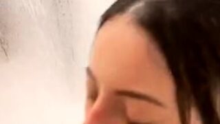 Novinha Julia Beatriz dando a buceta pro namorado durante o