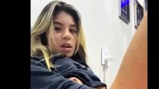 Rakel Silva novinha usou um vibrador e rebolou de fio